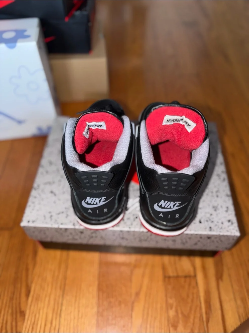 Jordan Black/Red Retro Black cement size 5.5